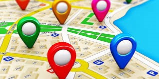Un mapa colorido que presenta calles y un río con múltiples marcadores de ubicación brillantes que marcan puntos específicos.