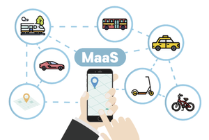 Ilustración de una mano sosteniendo un teléfono inteligente que muestra un mapa, rodeado de íconos de varios modos de transporte (tren, autobús, automóvil, taxi, scooter, bicicleta) con "Smart Cities y la movil