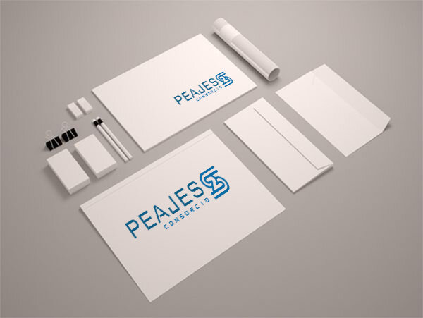 Maqueta de set de papelería con un diseño minimalista que presenta el logo "Mercadeo pealess consortium", que incluye tarjetas de presentación, bolígrafos y membretes sobre un fondo neutro.
