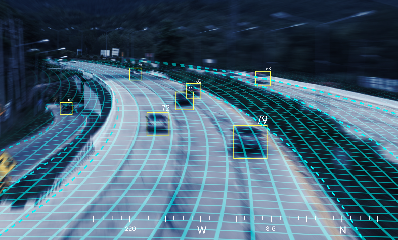Una superposición digital de una carretera que muestra el seguimiento de la movilidad de vehículos con datos de velocidad y coordenadas direccionales.